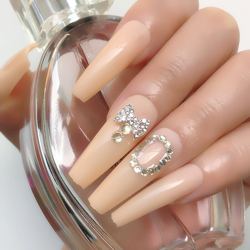 24 Pcs Pink False Nail Tips Women Wearable Fake Press on Nails With Pearl Diamond Full Cover Artificial Nails Custom Made HL3504HD