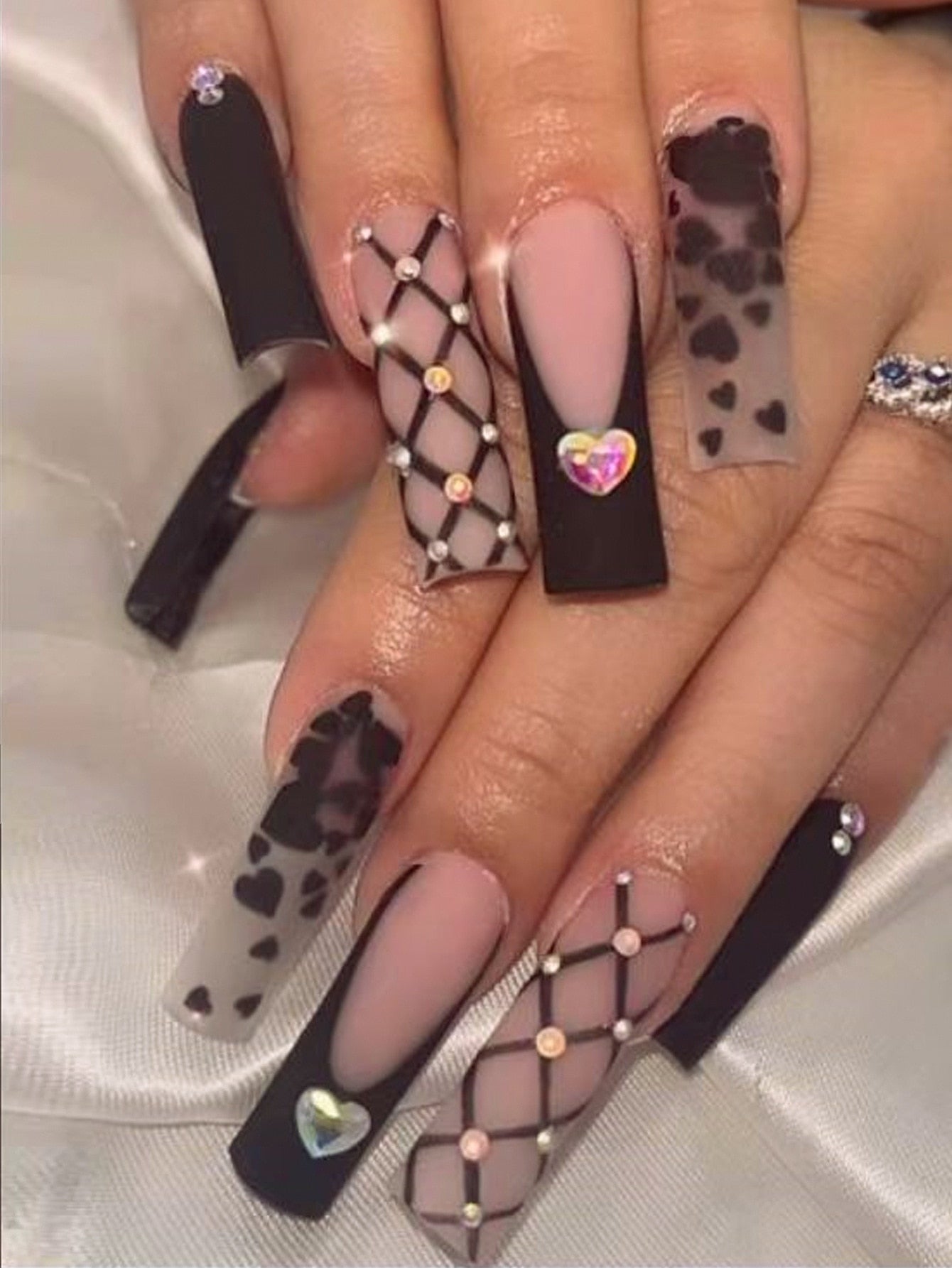 24Pcs Extra Long Ballet False Nails with Rhinestone Acrylic Square Head Fake Nails Heart-shaped Designs Wearable Press on Nails BW36