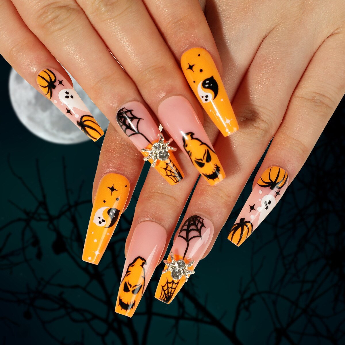 24Pcs Halloween Extra Long Press on Nails Coffin Fake Nails Acrylic Black White Clown Designs Glossy Artificial Nails for Women JP2508