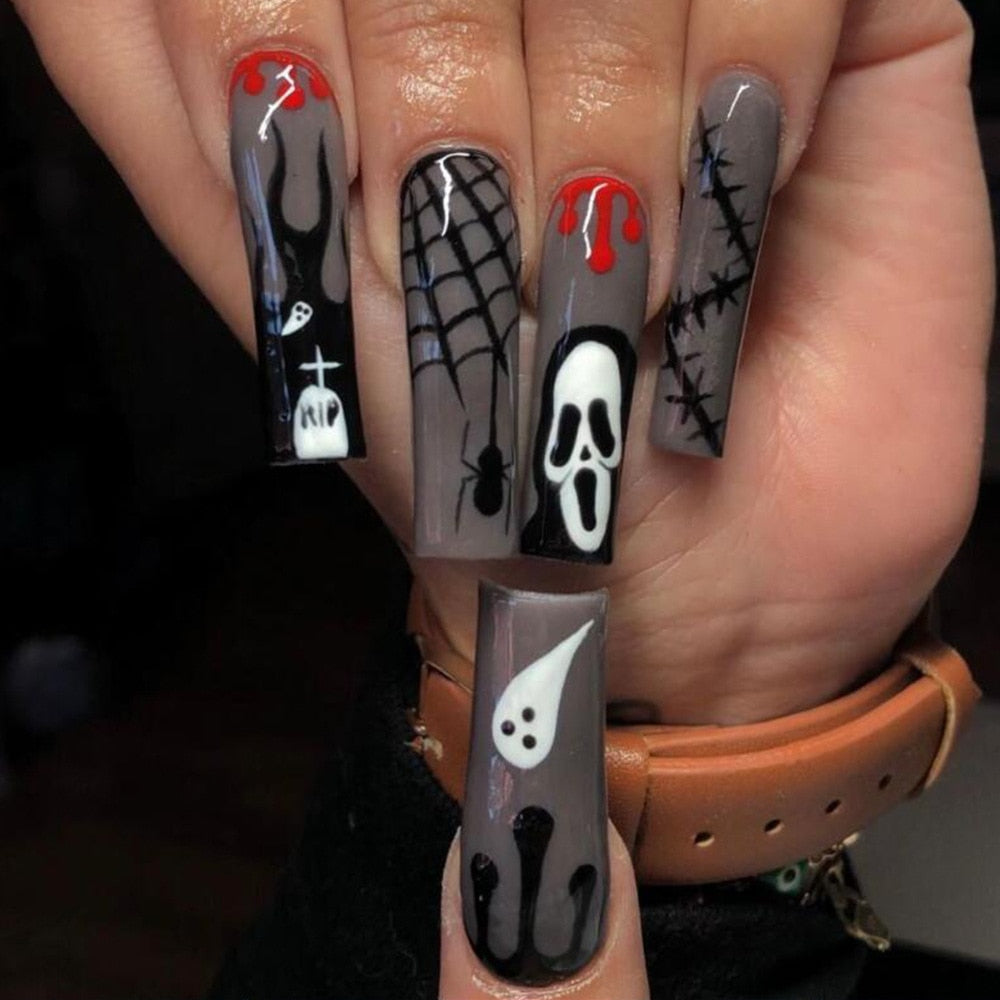24Pcs Halloween Extra Long Press on Nails Coffin Fake Nails Acrylic Black White Clown Designs Glossy Artificial Nails for Women CY383