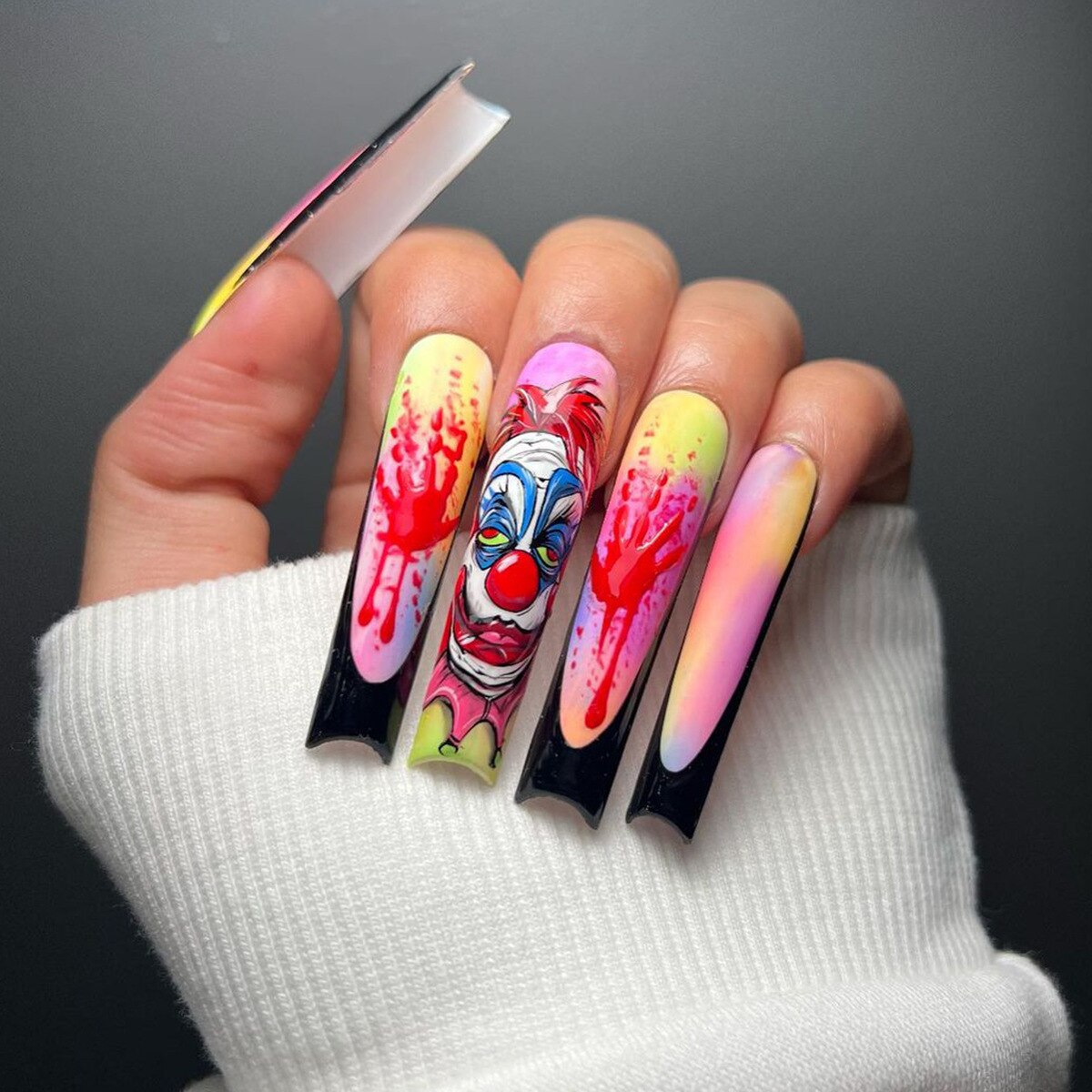 24Pcs Halloween Extra Long Press on Nails Coffin Fake Nails Acrylic Black White Clown Designs Glossy Artificial Nails for Women SN067