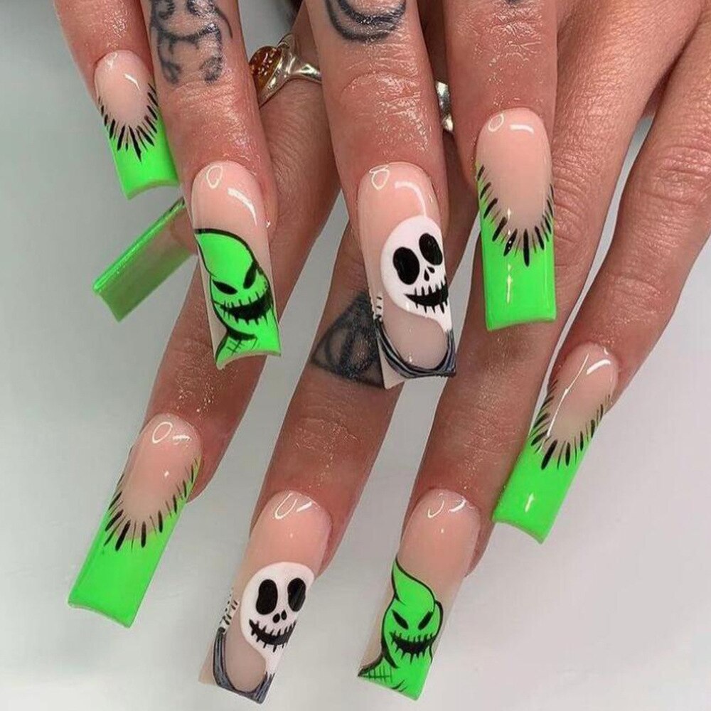 24Pcs Halloween Extra Long Press on Nails Coffin Fake Nails Acrylic Black White Clown Designs Glossy Artificial Nails for Women CY387