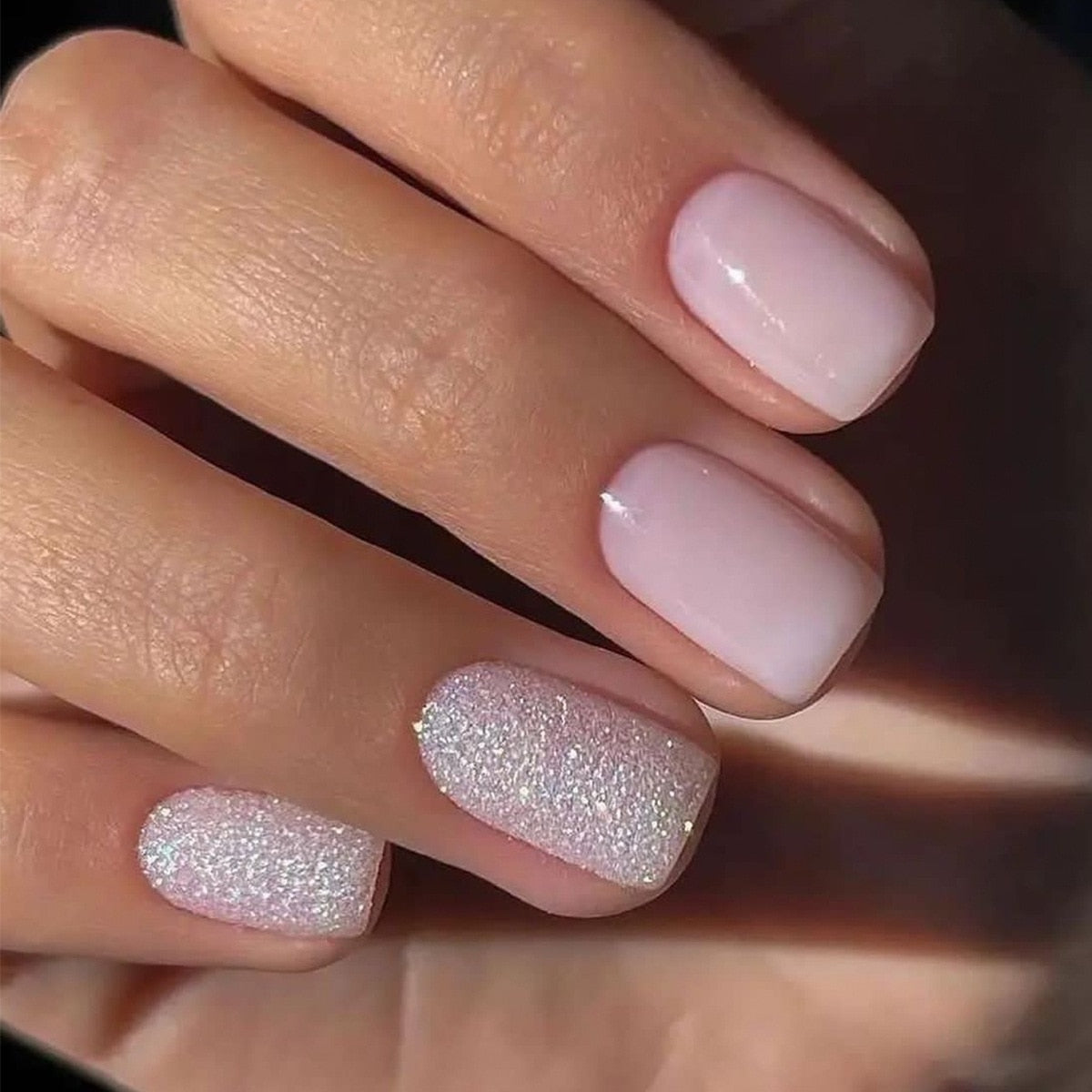 24pcs False Nail Full Cover Fake Nail Elegant Pink Gradient Glitter French Short Nails Coffin Short False Nail Press On Nails AA7