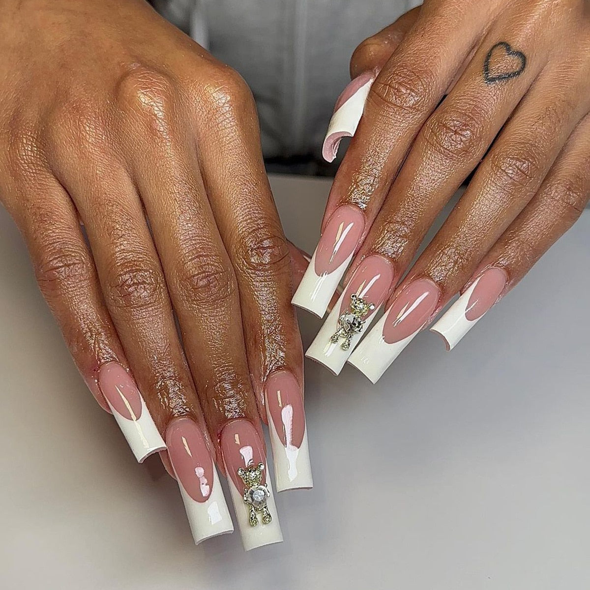 24pcs Removeable False Nails with Glue Ballet Nails with Designs Gradient Shinny Brown Press on Nails Coffin Glitter Fake Nails 574