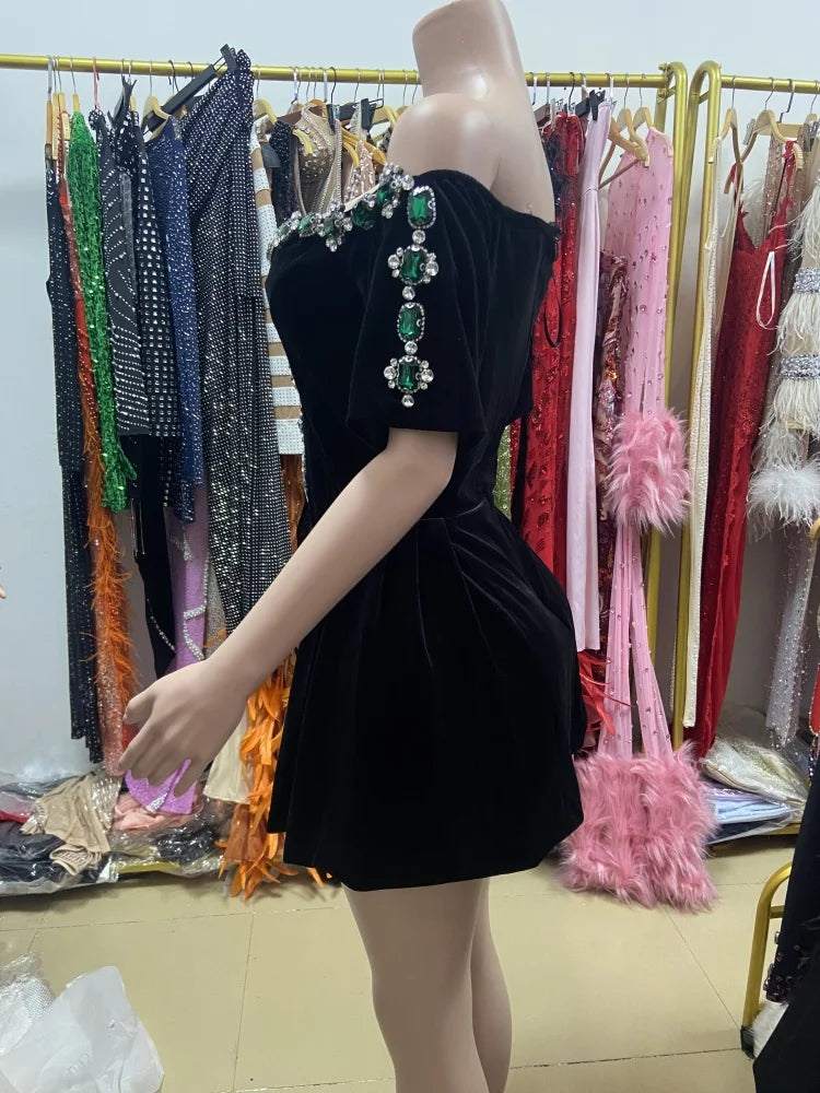 Vestido de festa curto elegante de verão, preto, sexy, sem alças, com detalhes brilhantes de diamantes, fofo, elegante, fashion