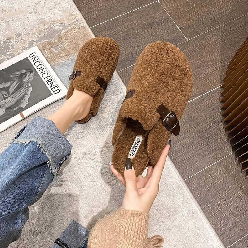 Chinelos femininos de pelúcia quentes para o inverno 2023, sapatos baixos para usar em casa e no escritório, mules casuais femininos, tamanhos 41-43