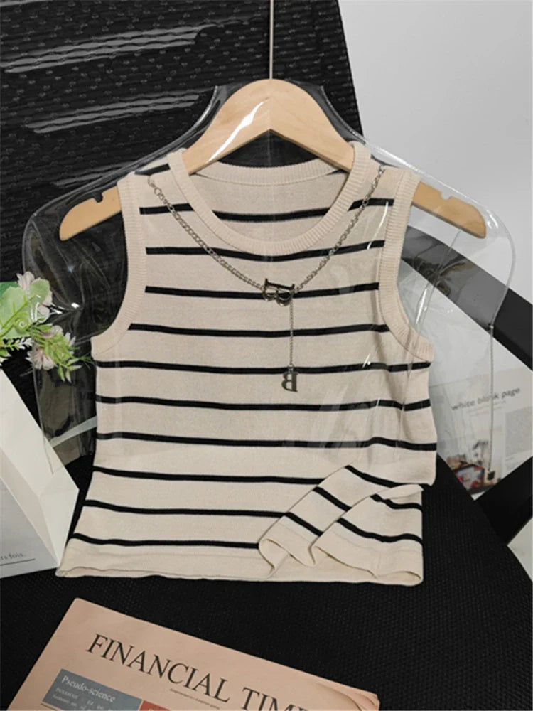 Colorfaith New 2022 Basic Bottoming Striped Chain Elasticity Vests Women Tank & Camis Autumn Winter Wild Crop Short Tops V3420DG Beige One Size