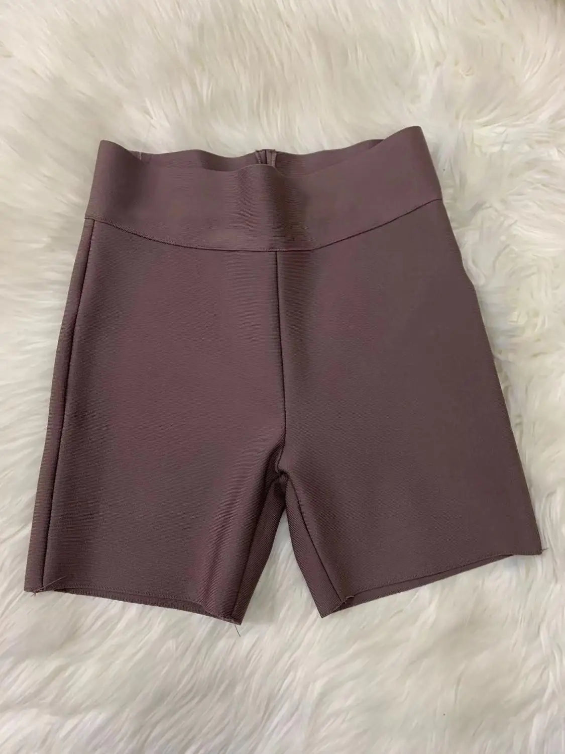 Calças de bandagem de rayon elásticas cinza preto e branco de celebridades de alta qualidade, shorts esportivos justos da moda