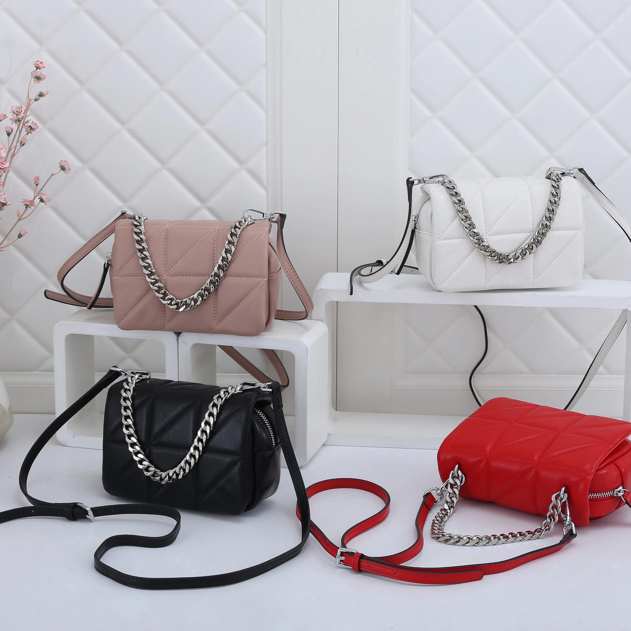 Fashion Chain Small Crossbody Bag for Women Soft Leather Shoulder Bag Design Diamond Lattice Handbag Square Messenger Bags
