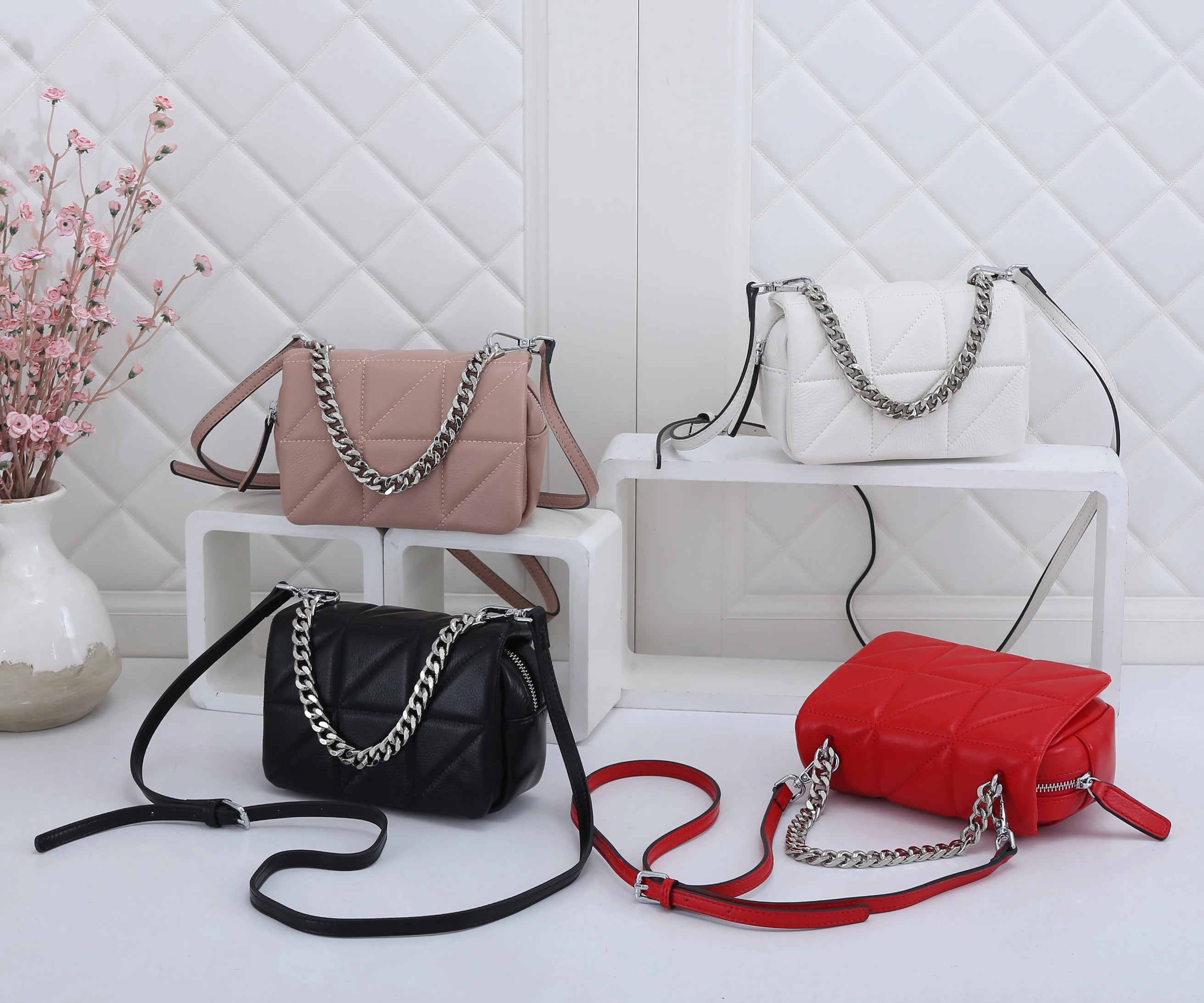 Fashion Chain Small Crossbody Bag for Women Soft Leather Shoulder Bag Design Diamond Lattice Handbag Square Messenger Bags