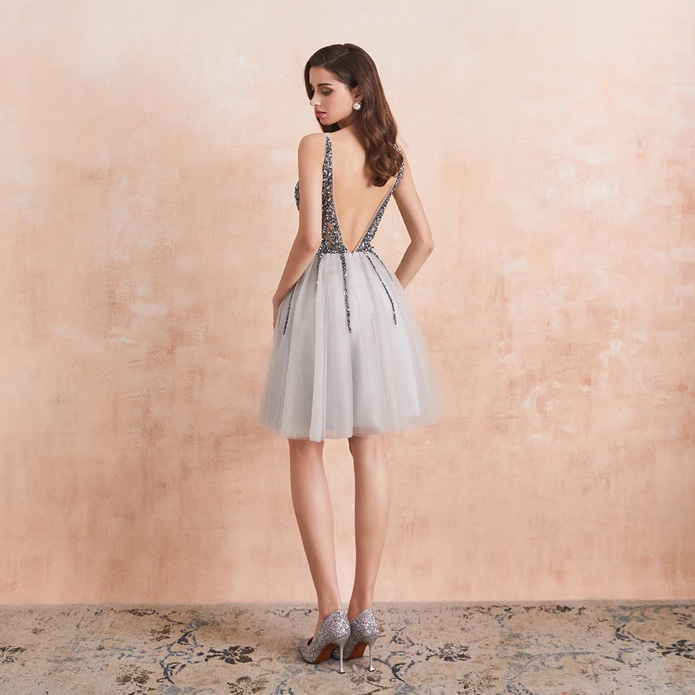 Sparkle Crystal Beaded Short Cocktail Dresses Gray Homecoming Dress Double V-Neck Sexy Shiny Mini Prom Gown robe de cocktail
