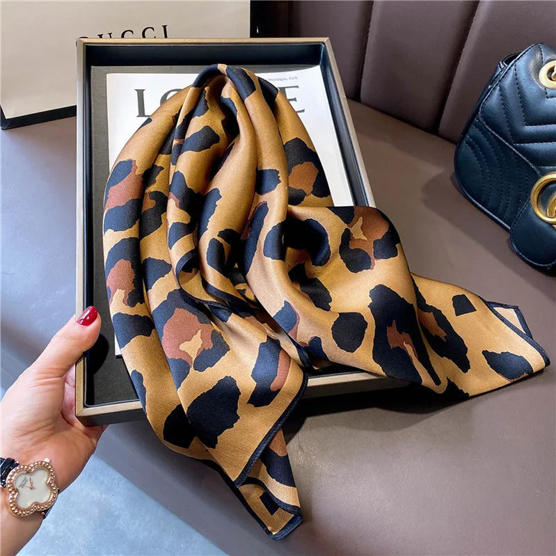 New 2023 Fashion Luxury Brand Shawl Square 100 % silk Scarf Lady High Quality Wrap Pashmina Stole Bufandas Muslim Hijab Scarves 18230 68x68cm
