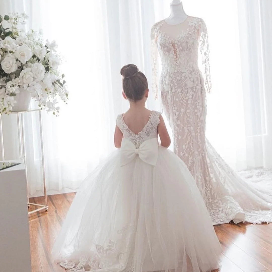 Flowers Gril Dress Camellia Gowns Appqulies Beads Bow With Long Train Backless Buttons Wedddding Party Ball Gown TUTU