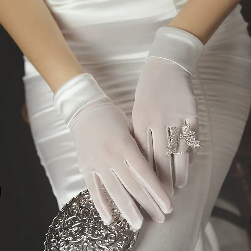 Simple Women Short Wedding Bridal Gloves Smooth Satin Tulle White Brides Bridesmaid Finger Gloves