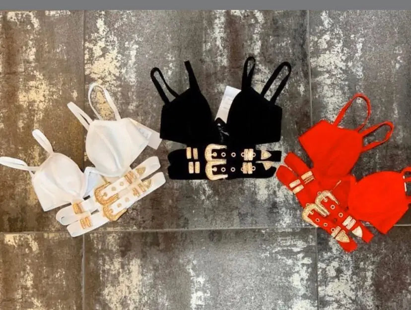 Haut court moulant sexy sans manches à boutons, noir, rouge et blanc, célébrité