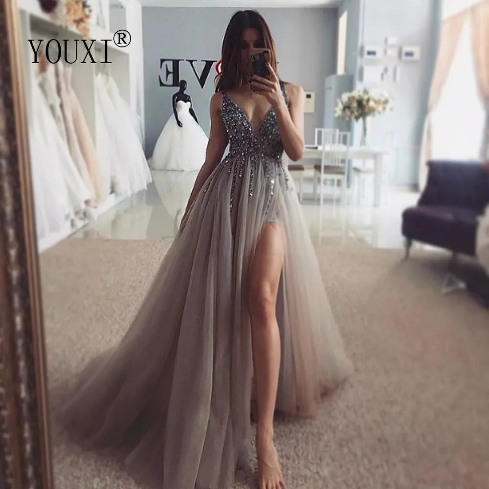 Beading Prom Dresses Long V Neck Light Gray High Split Tulle Sweep Train Sleeveless Evening Gown A-Line Backless Vestido De