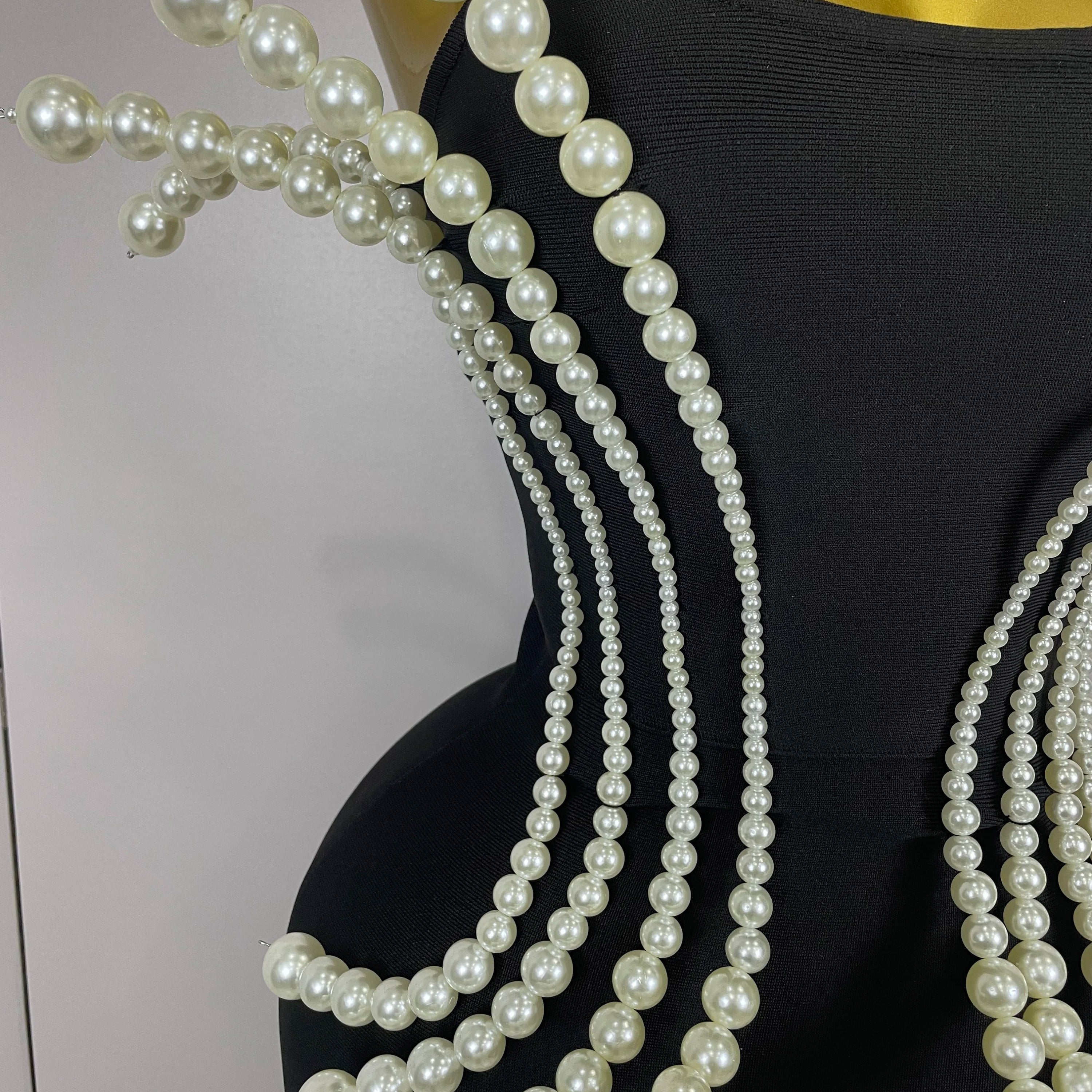 Vestido longo bandagem colado ao corpo, novo, sexy, sem alças, com contas de pérolas, moda feminina, elegante, festa noturna, vestidos de aniversário luxuosos, 2025