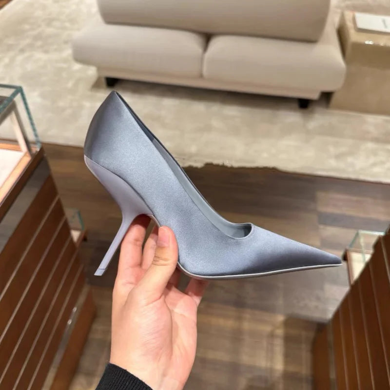 Sapatos de salto alto femininos estilo 2025, couro envernizado, bico fino, cor sólida, sapatos para festa noturna, chinelos femininos de verão