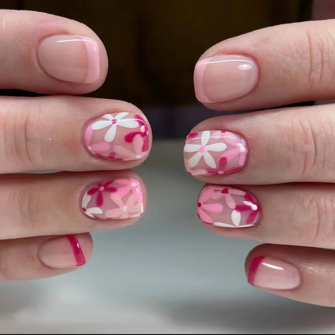 Faux ongles courts et carrés brillants, 24 pièces/boîte, pointe française colorée, motif floral, printemps-été, pour femmes