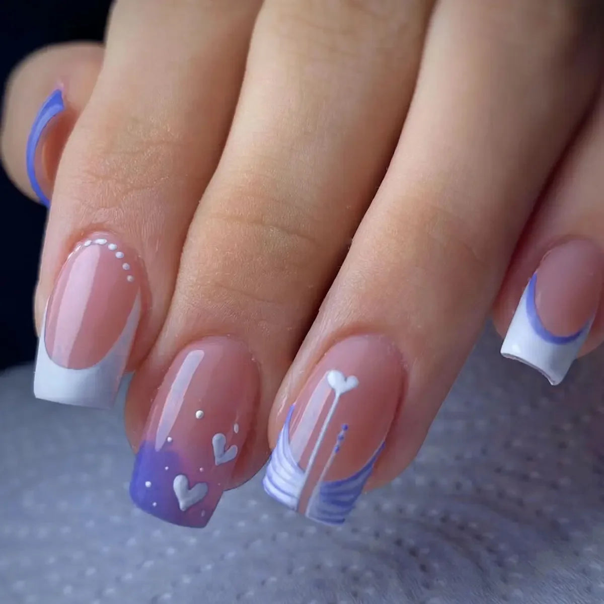 24Pc Square French Fake Nails with Heart Love Designs Glossy White Pink Press on Nails Full Cover False Nail for Valentine's Day