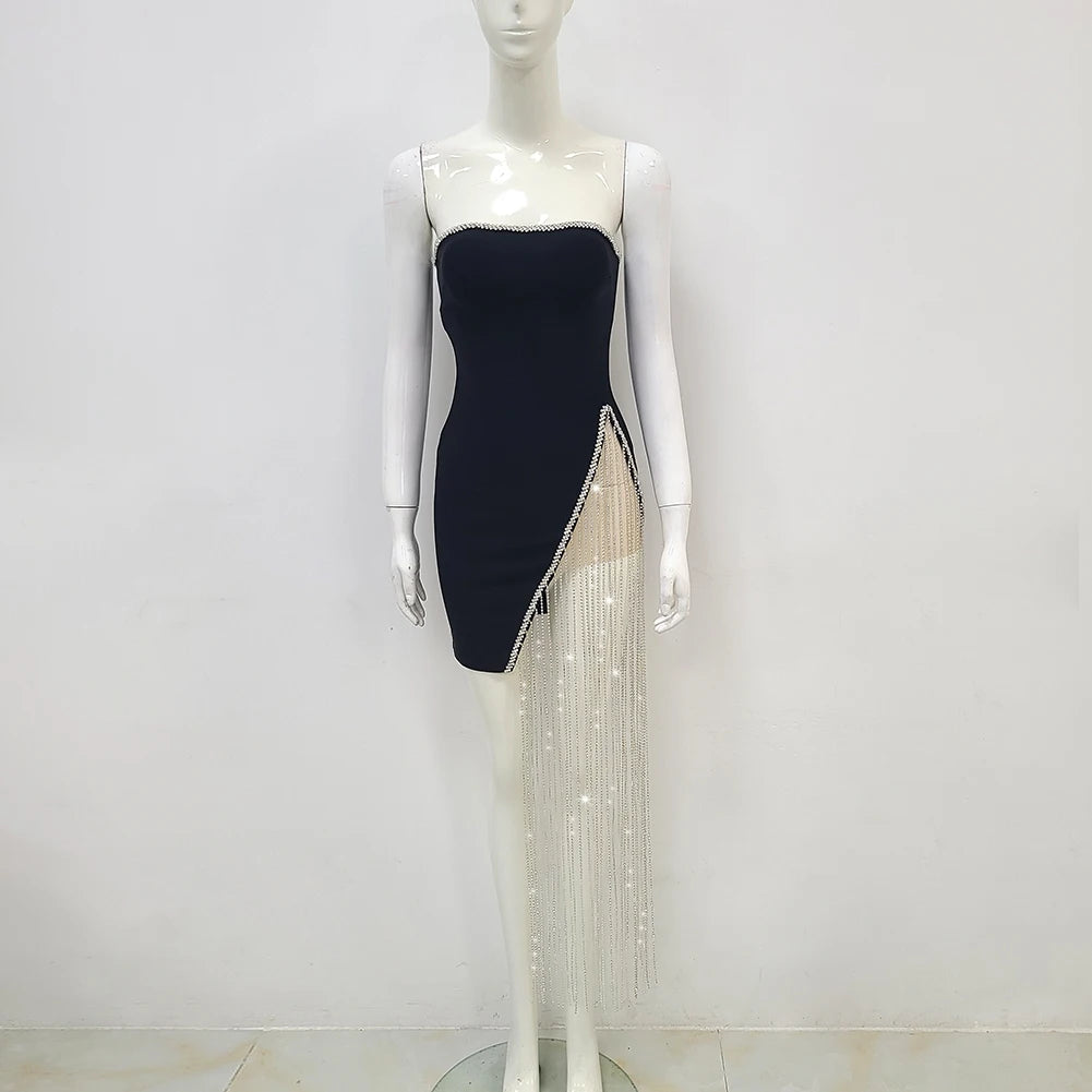 Vestido curto justo preto feminino, sexy, ombro de fora, com corrente de diamantes, moda para festa e boate