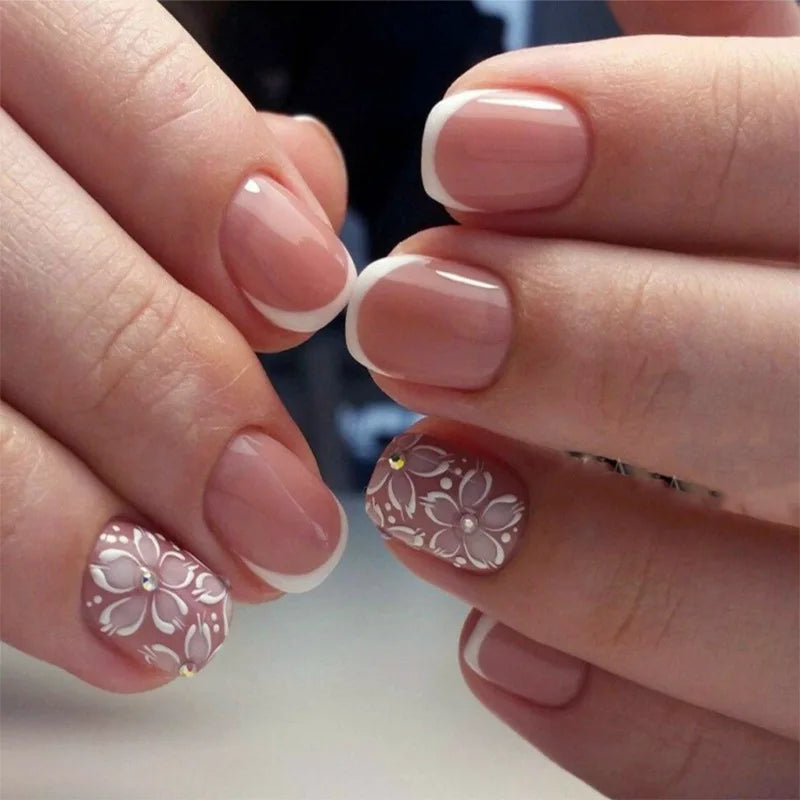 24Pcs Gradient White Fake Nails with Flower Design Simple French False Nails Short Square Head Wearable Press on Nails Tips