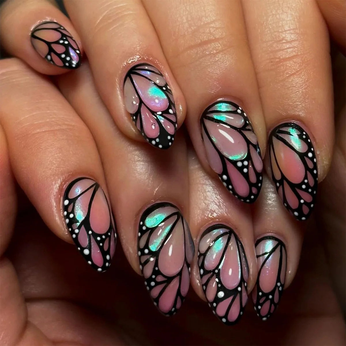 24Pcs Short Oval Rhinestone Spice Girl False Nails Full Cover Gold Powder Butterfly Ripple Pattern Wearable Green Nail Patch Set