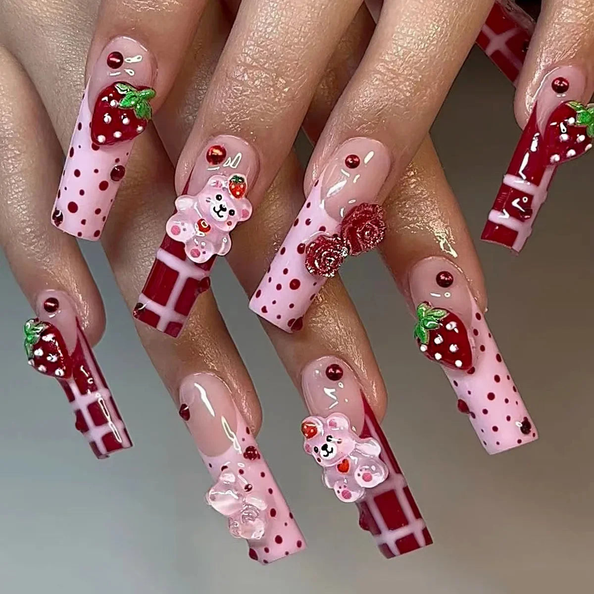 3D Extended Fake Nails Polka Dot Design Full Cover Nail Tips Art Strawberry Cute Bear Rose Press on Nails Wearable Fingernail