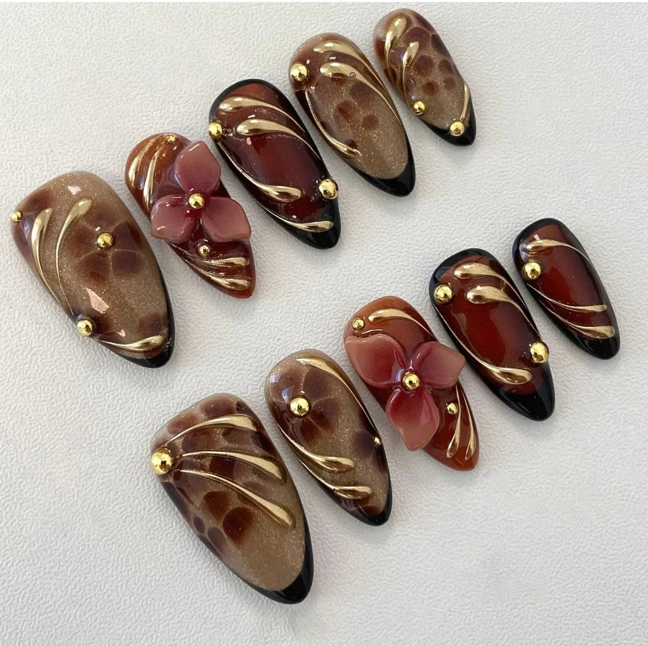 24Pcs Gilded 3D Flower Press on Nails Black French Leopard Print False Nails Mid-length Almond Wearable Full Cover Fake Nail Tip