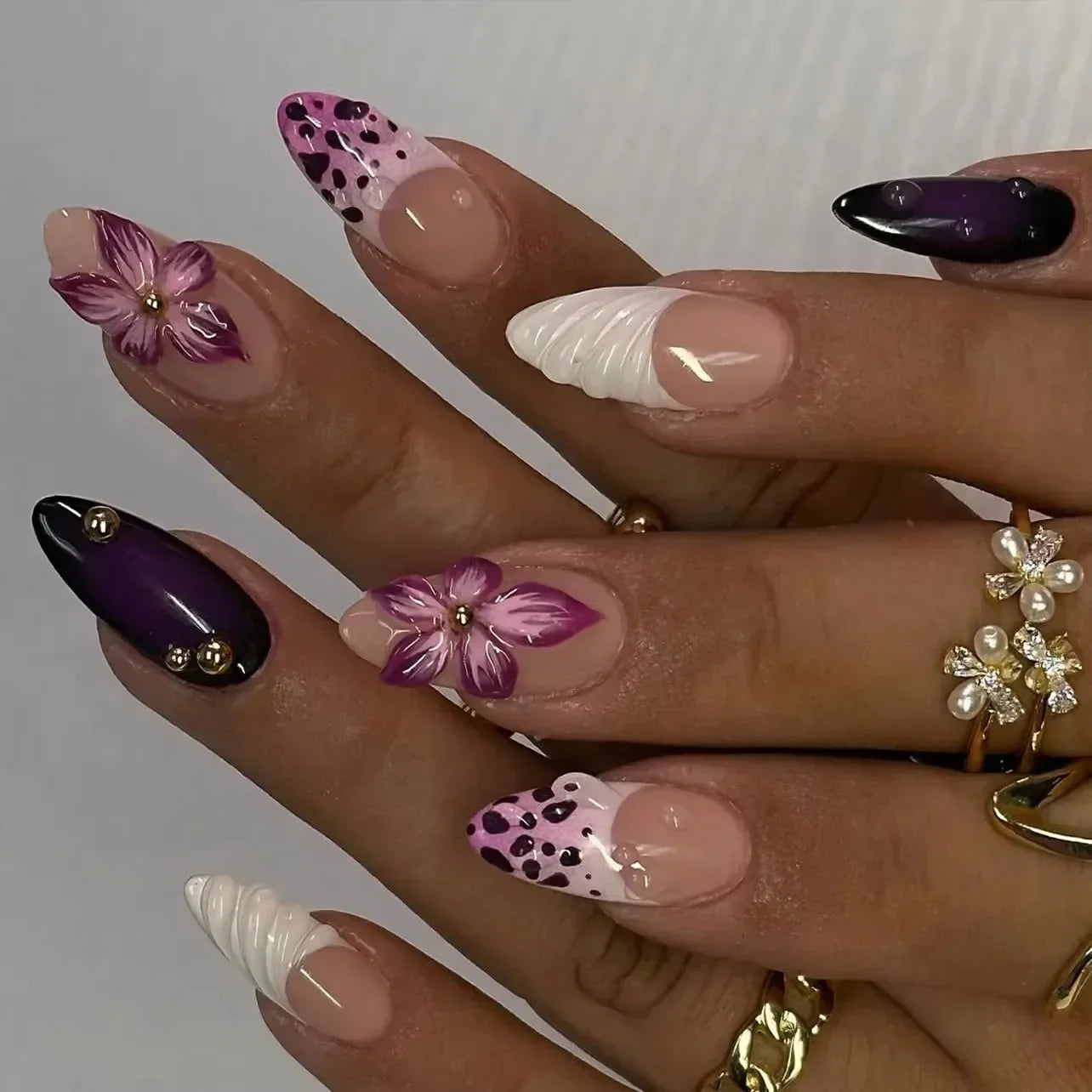 Cherry Leopard Print Almond Fake Nails Art Ballet Pointed False Nails Charms Flower Star Love Heart Press on Nails Manicure Tool