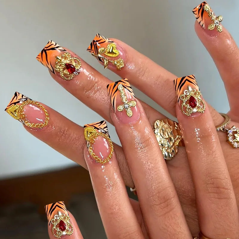 24Pcs Press on Fake Nails Zebra Stripes Short Square Head Crucifixion French False Nails Wearable Manicure Tips Acrylic Nail Art