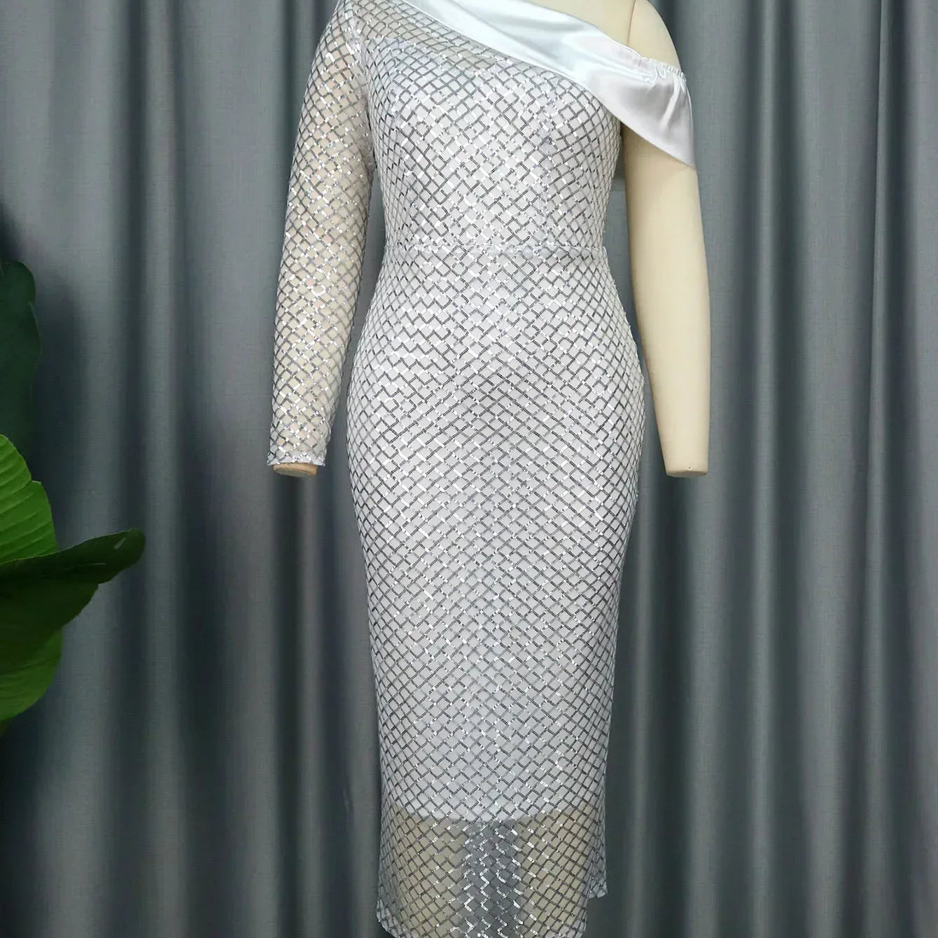 Women White Dress Sequined Plaid Bodycon Irregular Sleeves Lining Off Shoulder Occasion Gowns African Female Birthday Plus Size