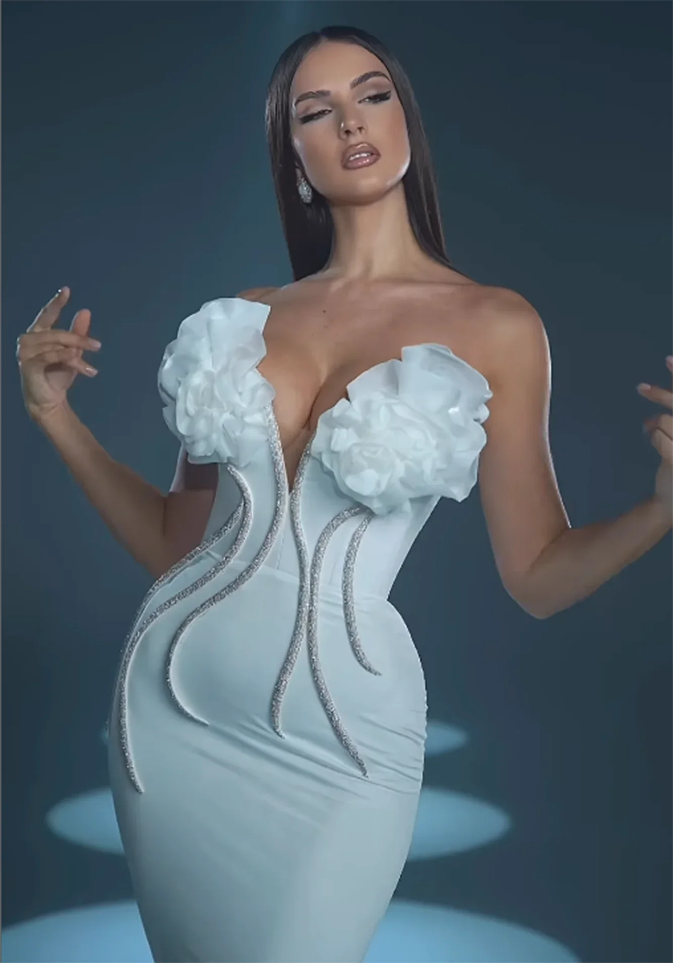 Robe longue moulante à épaules dénudées et fleurs pour femme, tenue de soirée élégante, nouvelle collection 2024