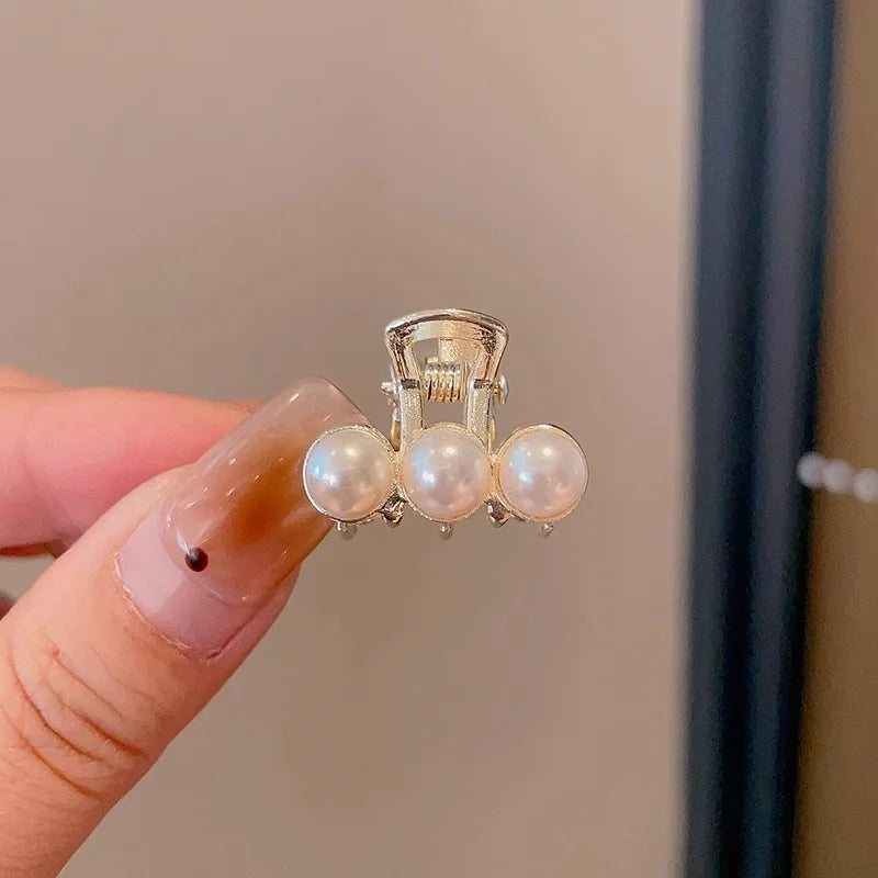 Mini Pearl Hair Claws Clips for Women Elegant Rhinestone Headwear Hairpins Hair Crab Barrettes Hair Accessories for Women c One Size