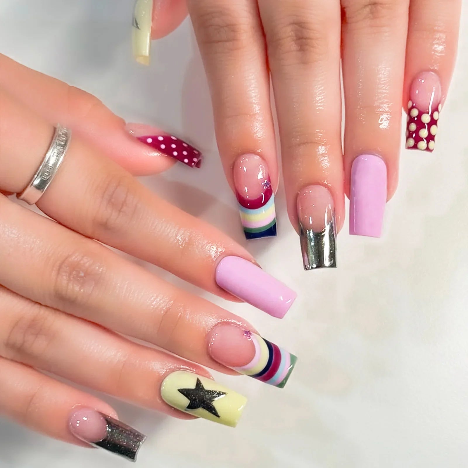 Colorful French Fake Nails 24Pcs Y2K Girls Charm Manicure Medium-length Square Press On Nails Star/Dot Printed Artificial Nails