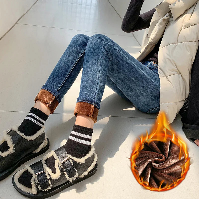 Winter Warm Slim Fit Pencil Pants Women Thicken Fleece Skinny Jeans Pants For Women leisure High Waist Elastic Denim Trousers blue brown velvet