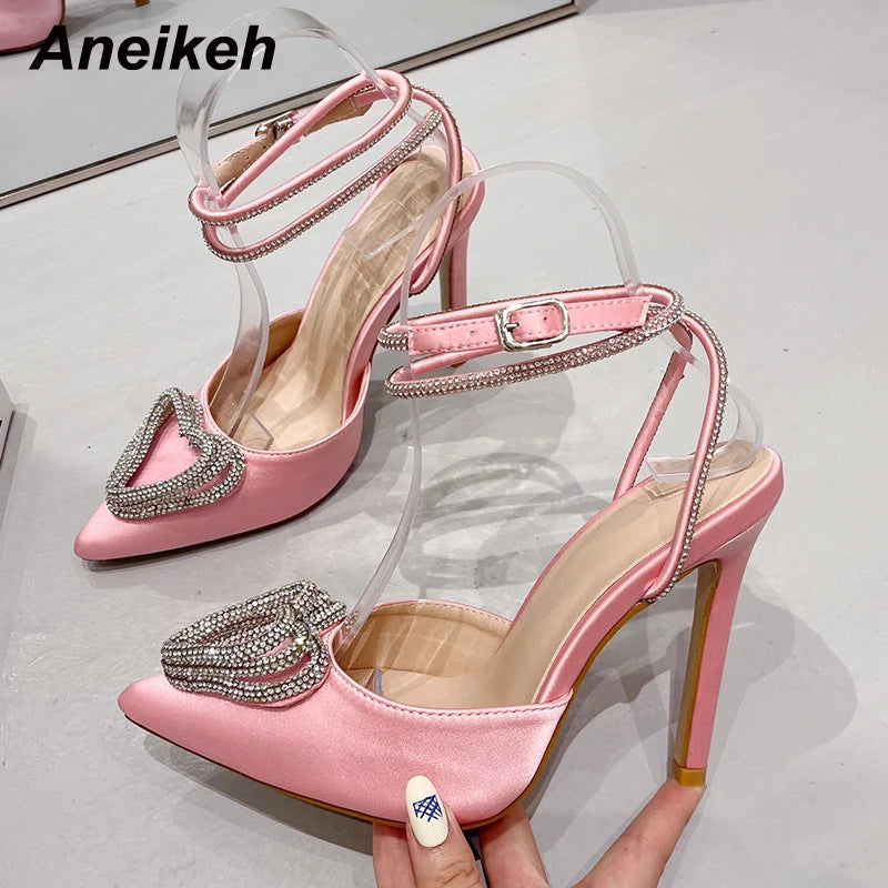 Fashion Runway Style Glitter Rhinestones Women Pumps Crystal Heart Shape Buckle Summer Lady High Heels Party Prom Shoes