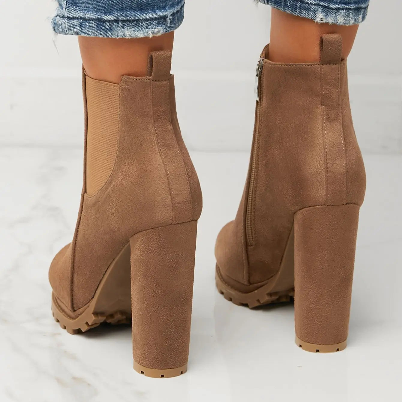 Autumn And Winter Women's Imitation Deer Skin Round Head Thick High Heeled Chelsea Boots, Women's Combat Boots