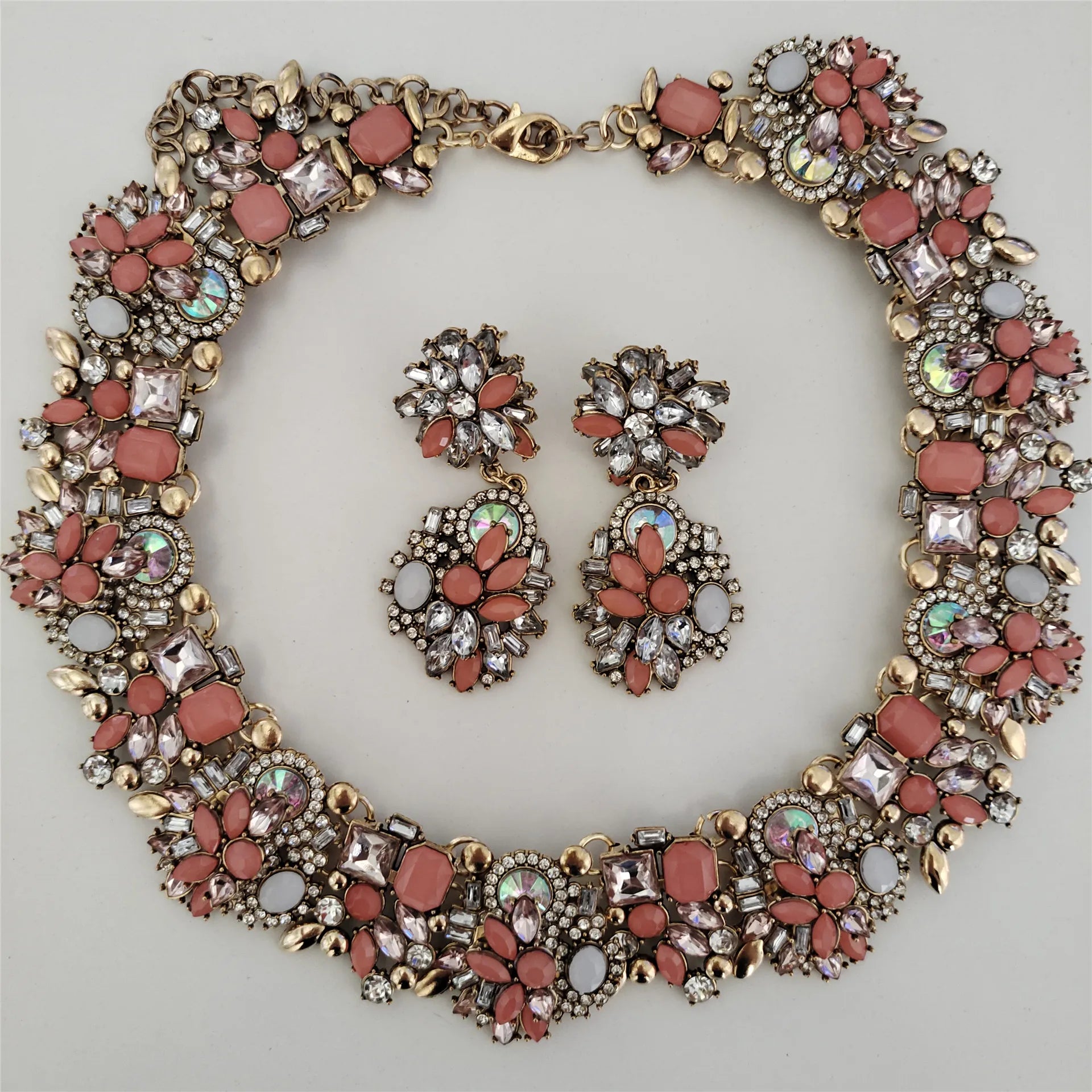 New Fashion Green Crystal Rhinestone Large Collar Big Big Choker Necklace Women Statement Indian Necklace Wedding Jewelry Dark Pink