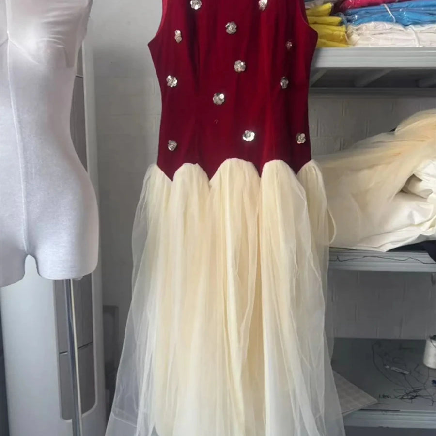 TWOTWINSTYLE Hit Color Spliced Appliques Elegant Dresses for Women Round Neck Sleeveless Patchwork Mesh Dress Female Fashion New