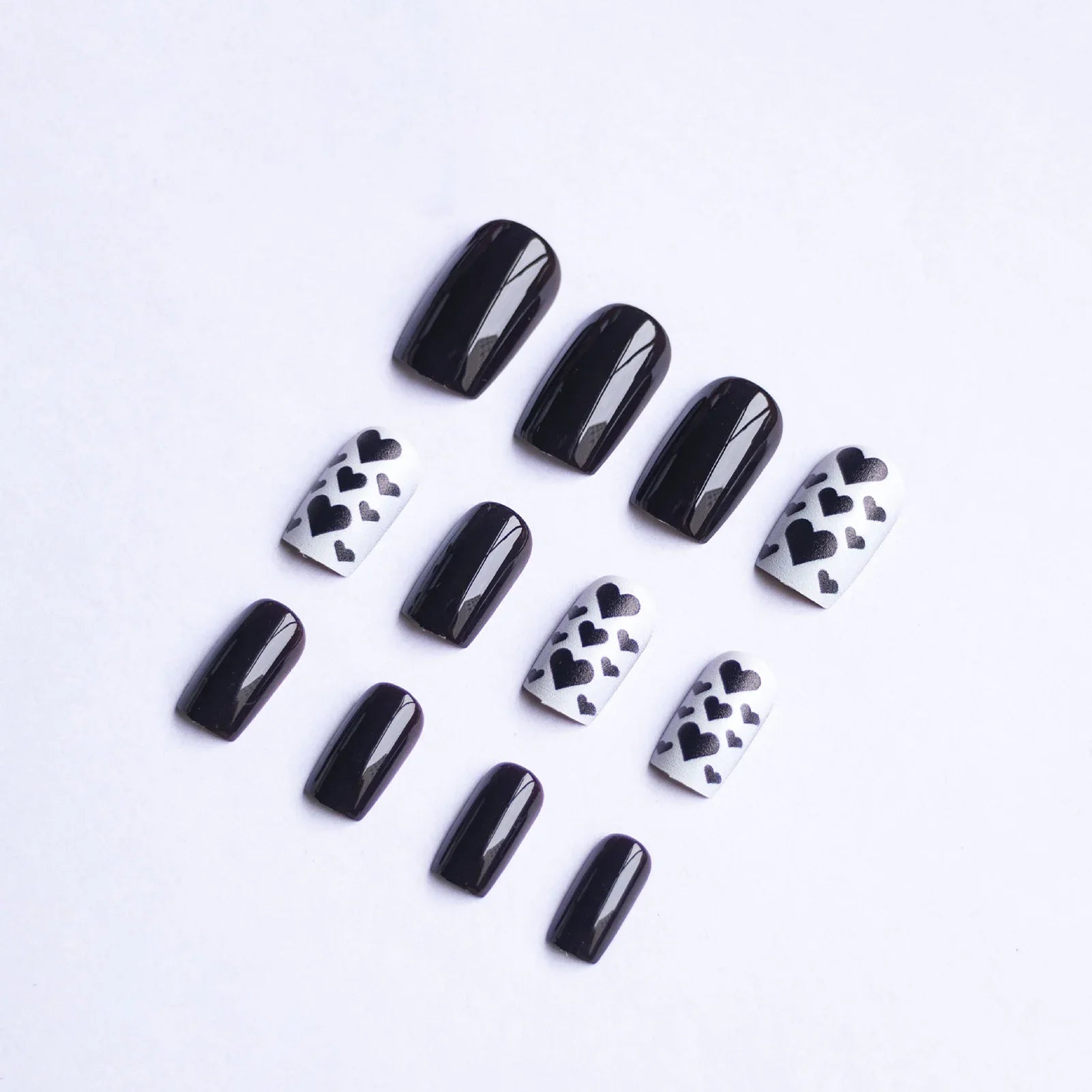 Black Short Square Fake Nails 24Pcs Full Cover Press On Nails Love Heart Printed Cool Girls Valentine's Day Charm Manicure