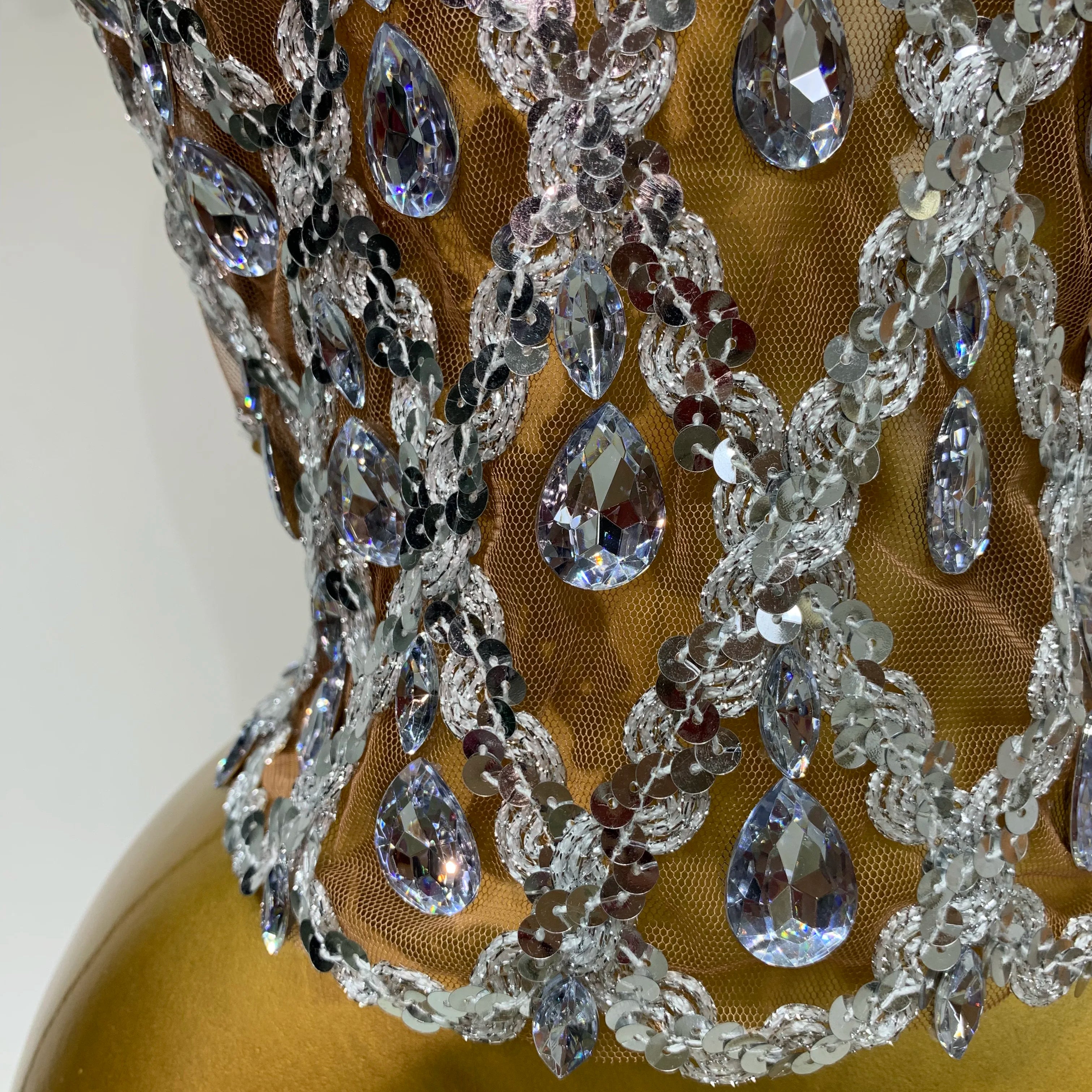 Sparkly Slver Rhinestone Sequins Mesh See Through Top Women Sexy Nightclub Evening Party Backless Spicy Girl Stage Outfit