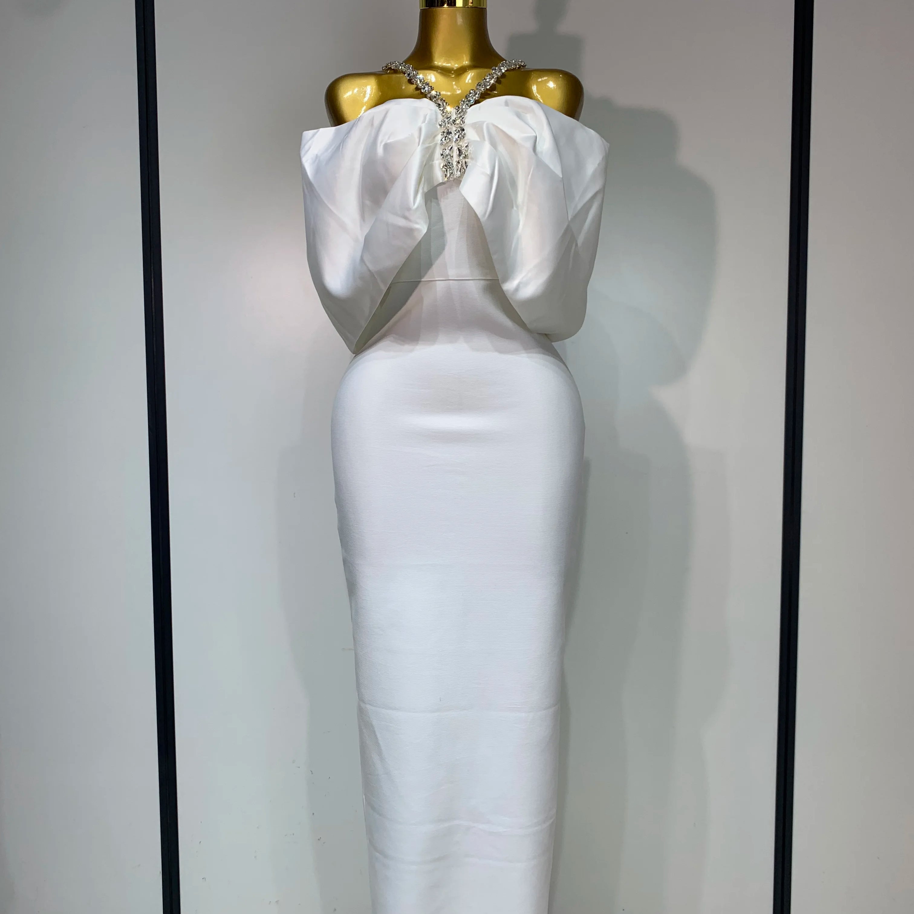 Robe moulante de luxe à strass et épaules dénudées, style vintage, style papillon, chic et élégante, tenue de soirée ou d'anniversaire