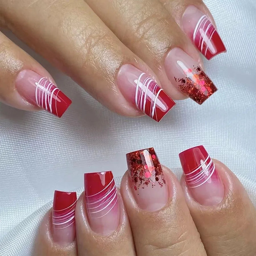 24 peças unhas postiças quadradas curtas médias brilhantes arte de unha branca usável unha postiça prateada francesa cobertura total pressione pontas de unhas