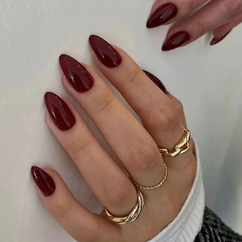 24Pcs Solid Color White Fake Nail Short Almond False Nails with Design Wearable Oval Press on Nails Finished Full Cover Nail Tip