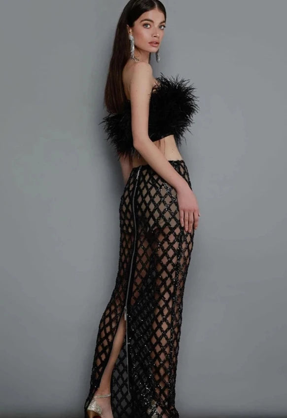 Europe And The United States Sexy New Fashion Wrap Chest Feather Decoration Split Shoulder Bare Backpack Hip Skirt Sexy Color