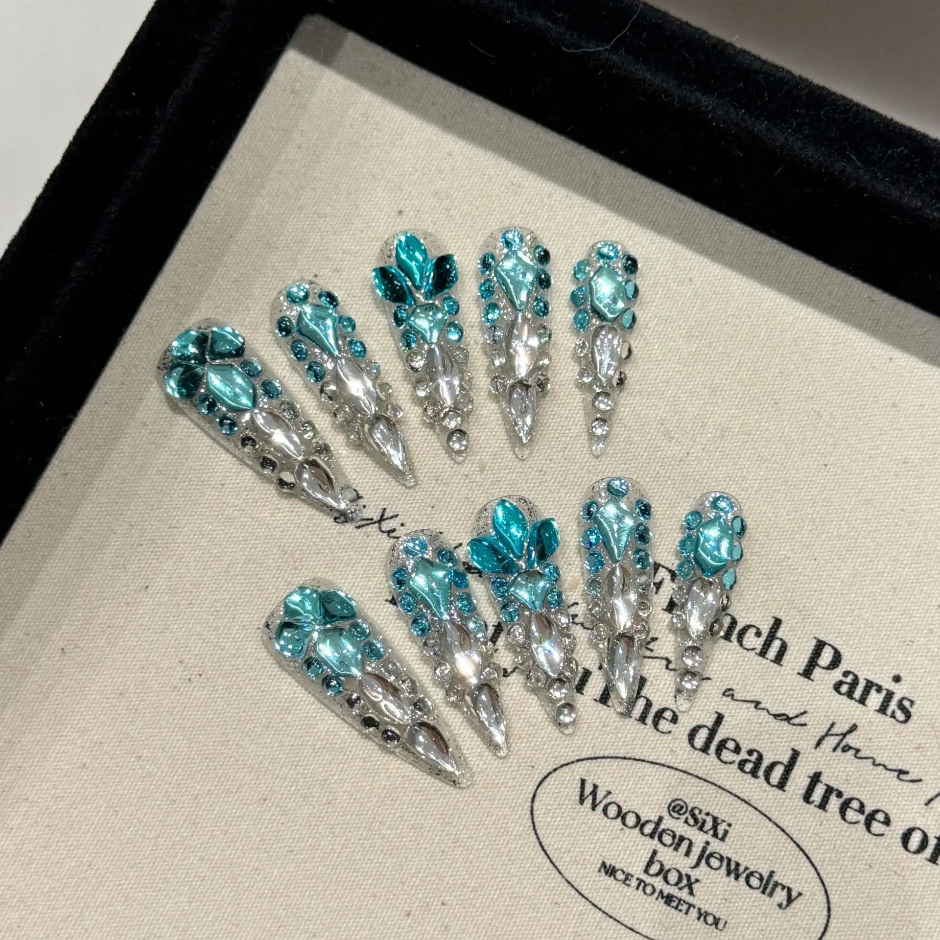 10 peças de pontas de unhas postiças super longas, leves, luxuosas, feitas à mão, com flash de diamante, unhas postiças europeias vestíveis