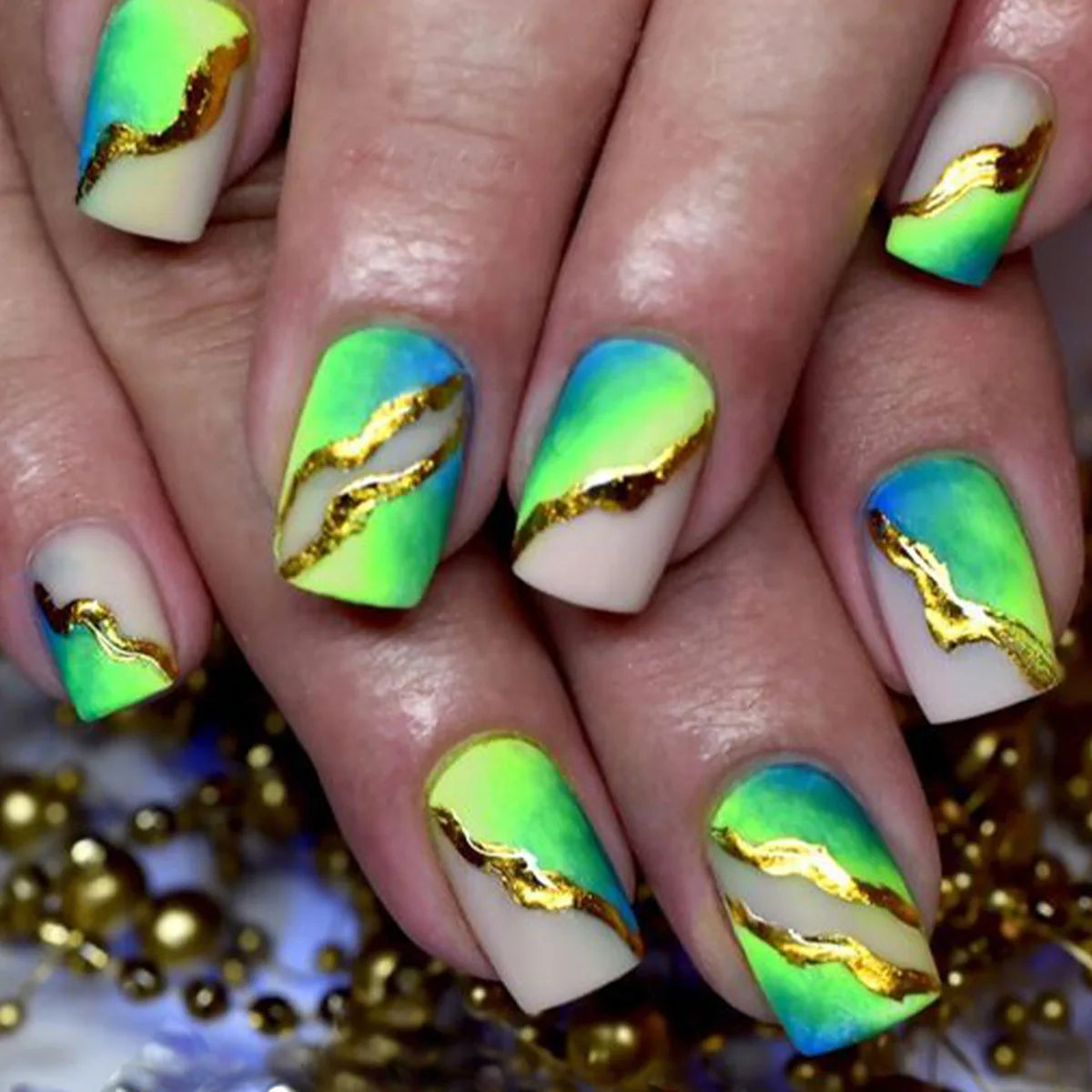24pcs/set short sqaure almond fake nails geometric aurora gradient heart glitter designs faux ongles press on acrylic false nail
