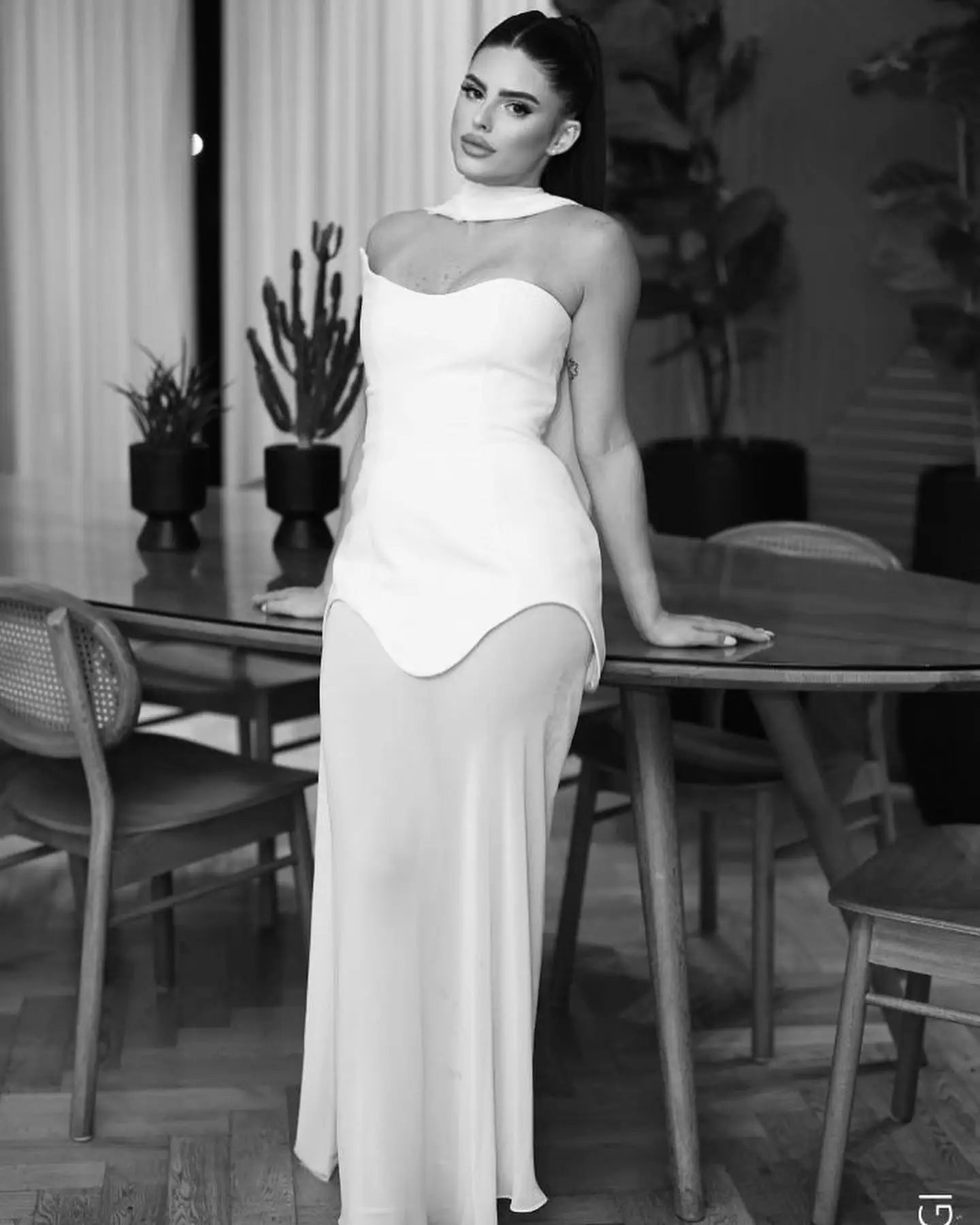 White Black Color Women Sexy Strapless Off the Shoulder Bodycon Bandage Dress Celebrity Red Carpet Evening Party Birthday Dress