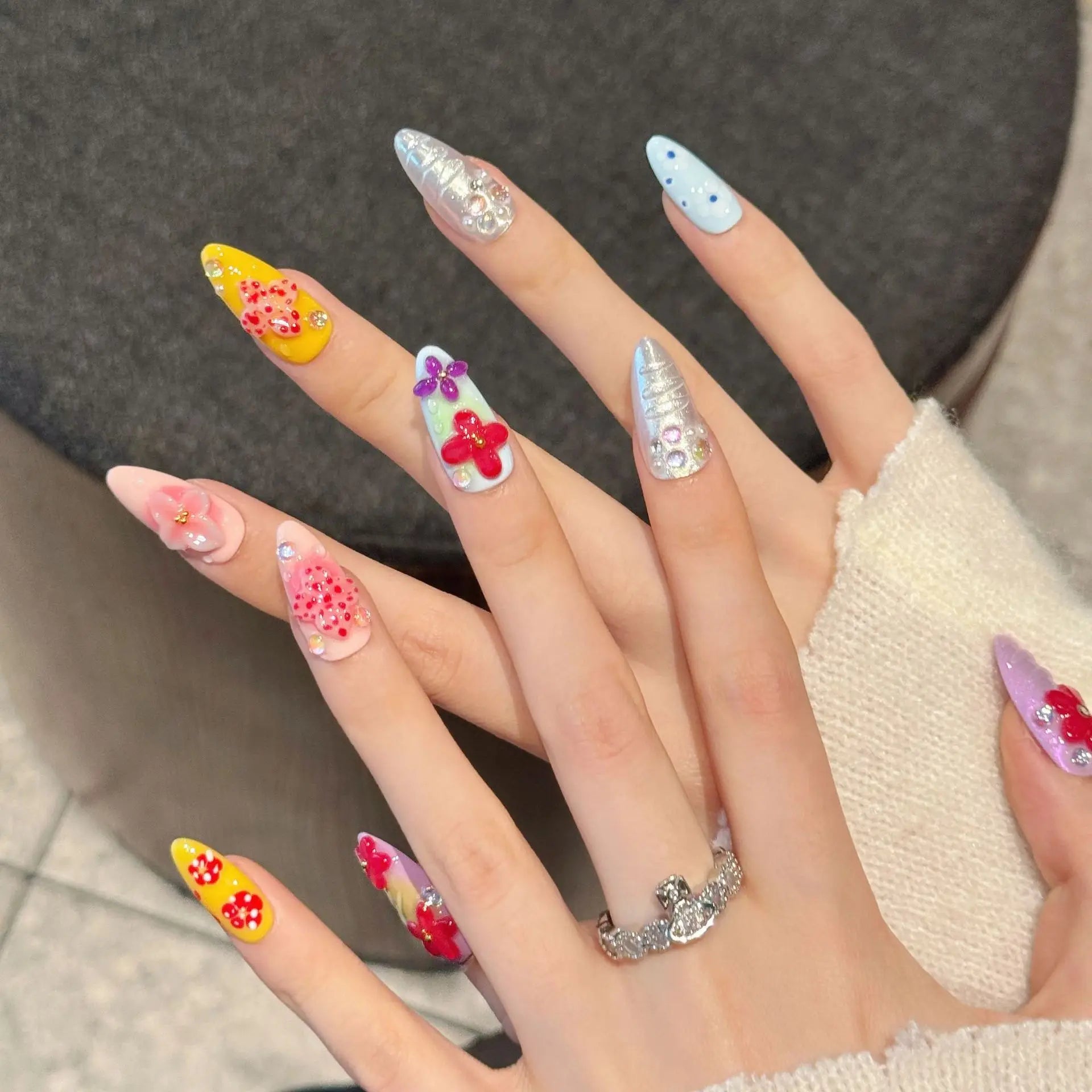 10pcs Flower Handmade Press on Nails Art Reusable Colorful Mid-length Almond False Nail Tips with Rhinestone Design Fake Nails